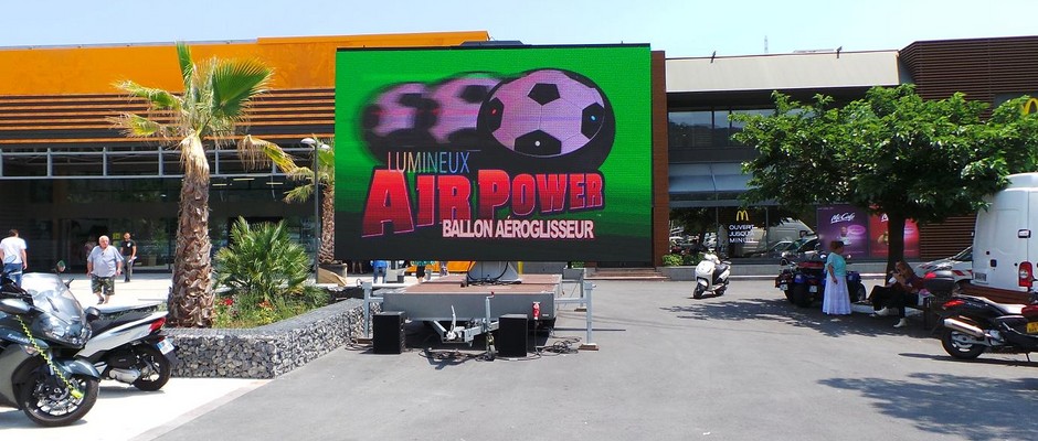 MUR IMAGE LED PUBLICITAIRE.JPG